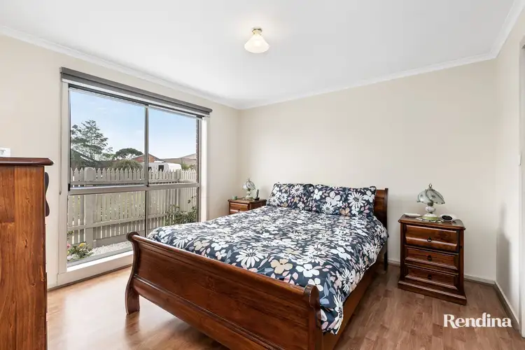 Sixth view of Homely house listing, 2/10 Westleigh Place, Keilor East VIC 3033