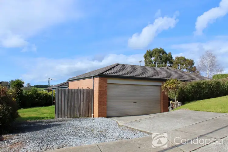 4 Vivian Court, Drouin VIC 3818