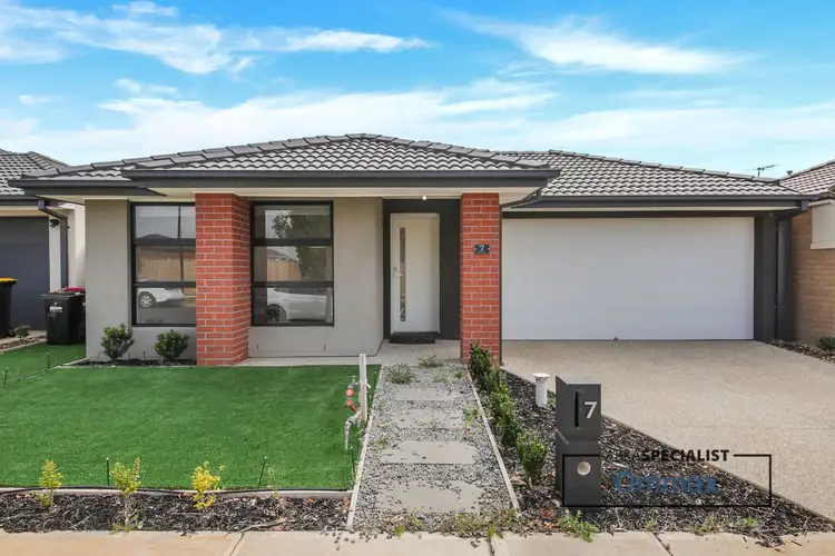 7 Hanson Street, Thornhill Park VIC 3335