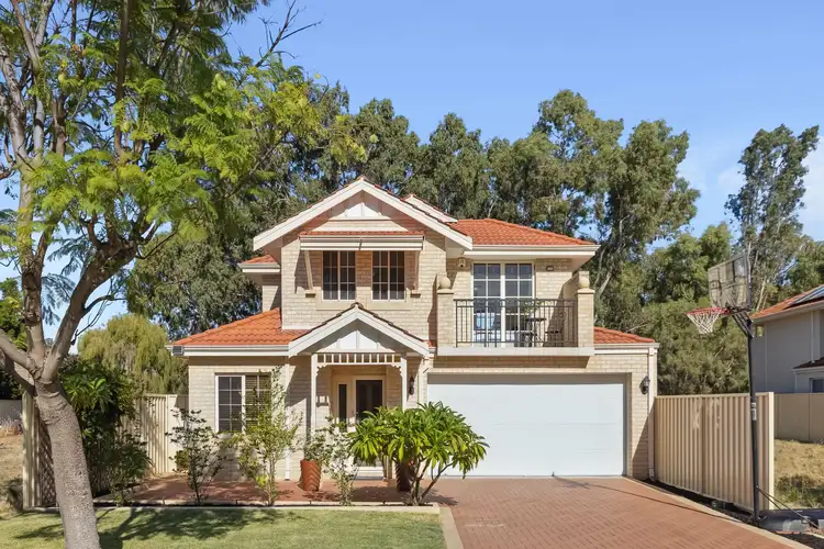 8 India Street, Inglewood WA 6052