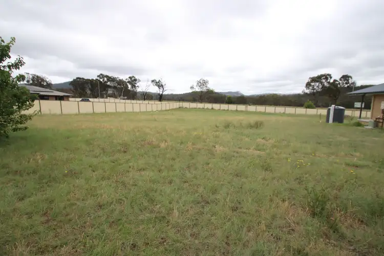 3 Parkes Drive, Tenterfield NSW 2372