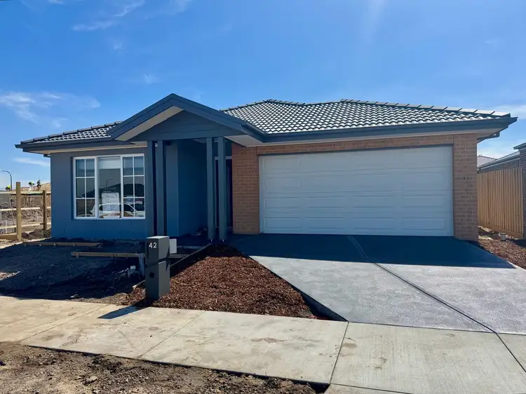 42 Rise Boulevard, Traralgon VIC 3844