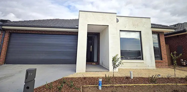 22 Maggie Crescent, Mambourin VIC 3024