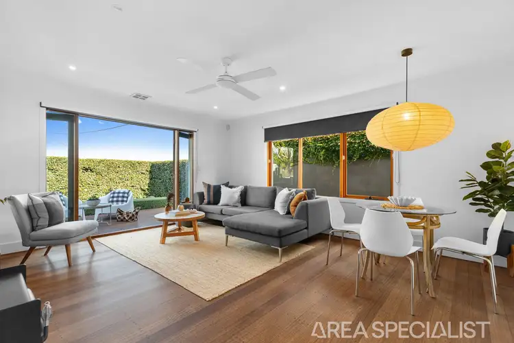 Sixth view of Homely unit listing, 1/5 Beach Grove, Mornington VIC 3931