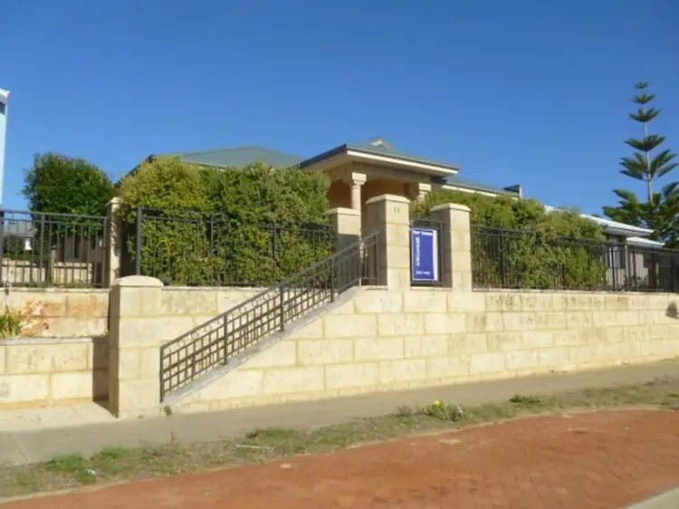 31 Batavia Avenue, Wannanup WA 6210
