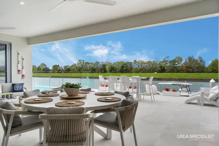 102 Paradise Parade, Jacobs Well QLD 4208