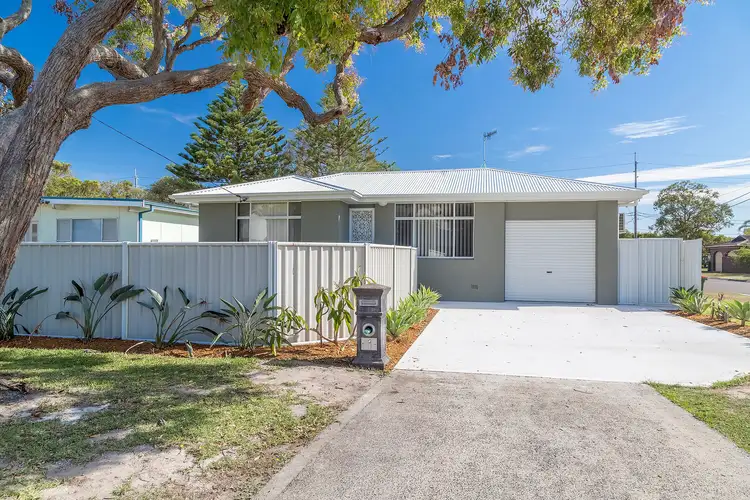 1 Cook Road, Killarney Vale NSW 2261