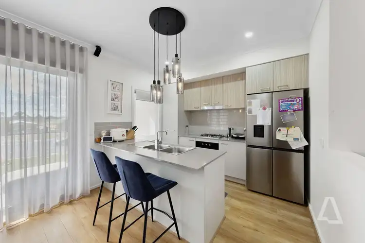2/545 Melton Highway, Sydenham VIC 3037