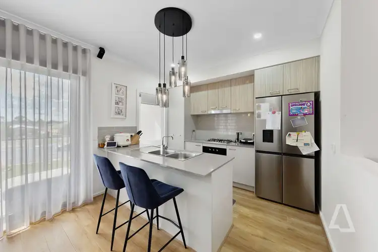 2/545 Melton Highway, Sydenham VIC 3037
