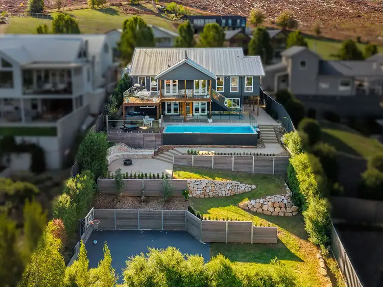 19 Mountain Mist Drive, Bright VIC 3741