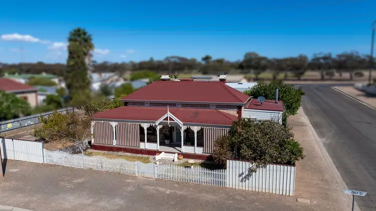 8 Daly Street