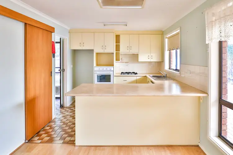 Fifth view of Homely townhouse listing, 11 Elinda Court, Red Cliffs VIC 3496