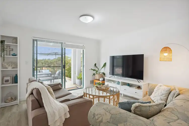 Sixth view of Homely townhouse listing, 4/20 Long Island Pass, Connolly WA 6027