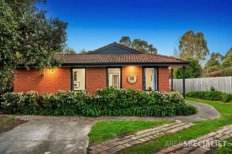 16 Strzelecki Court, Cranbourne North VIC 3977