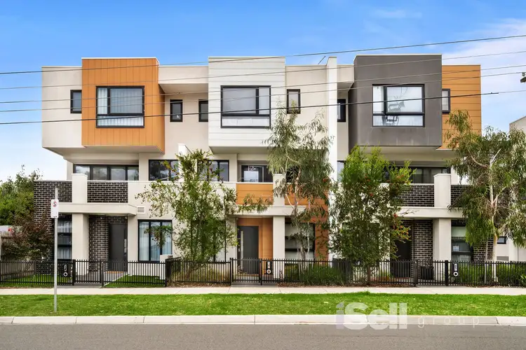2/127 Tyner Road, Wantirna South VIC 3152