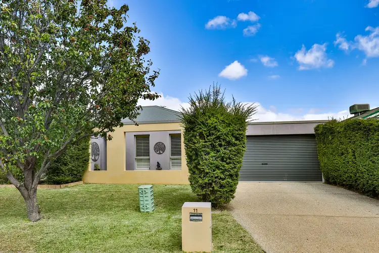 11 Villiva Drive