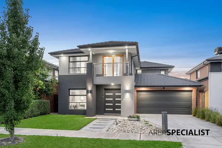 4 Seeley Walk, Berwick VIC 3806