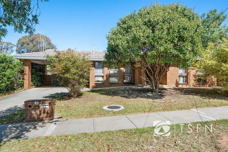 18 Desmond Street, Strathdale VIC 3550