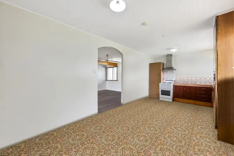 Sixth view of Homely house listing, 10 BURNETT CRESCENT, Wulguru QLD 4811