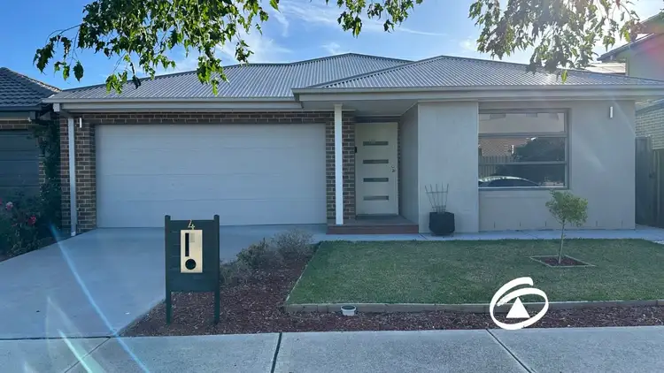 4 Noah Road, Clyde North VIC 3978