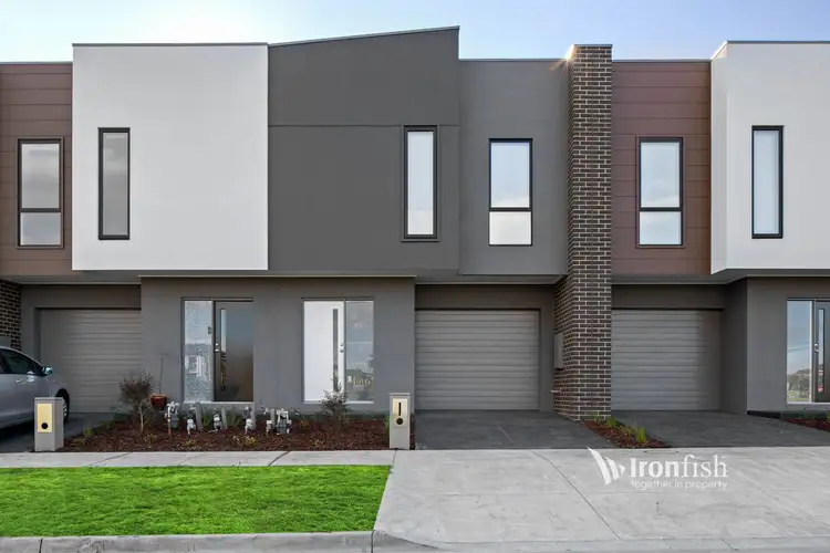 Main view of Homely townhouse listing, 5 Century Way, Craigieburn VIC 3064
