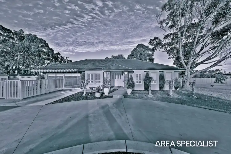 1B Meeking Drive, Pakenham VIC 3810
