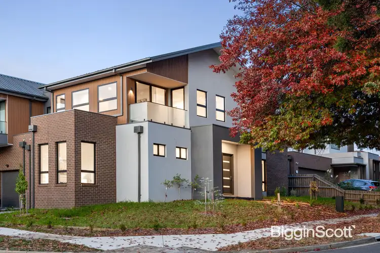 5 Ross Street, Doncaster East VIC 3109