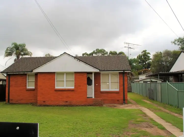 Main view of Homely house listing, 7 Taranaki Road, Lethbridge Park NSW 2770