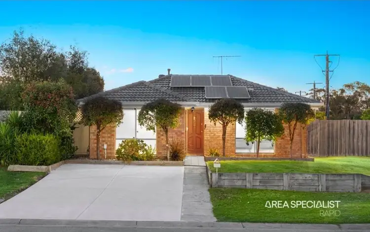 1 Lowther Court, Cranbourne North VIC 3977