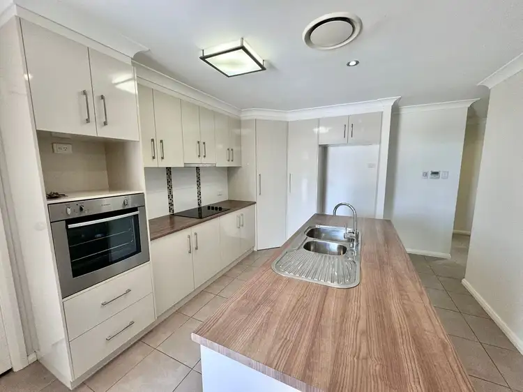 Fourth view of Homely unit listing, 2/2 Moore Court, Chinchilla QLD 4413