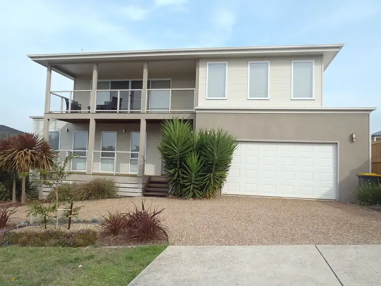 4 Egret Way