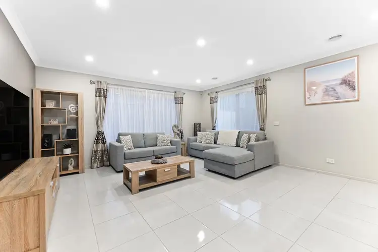 Fifth view of Homely house listing, 18 Snowdrop Drive, Keysborough VIC 3173