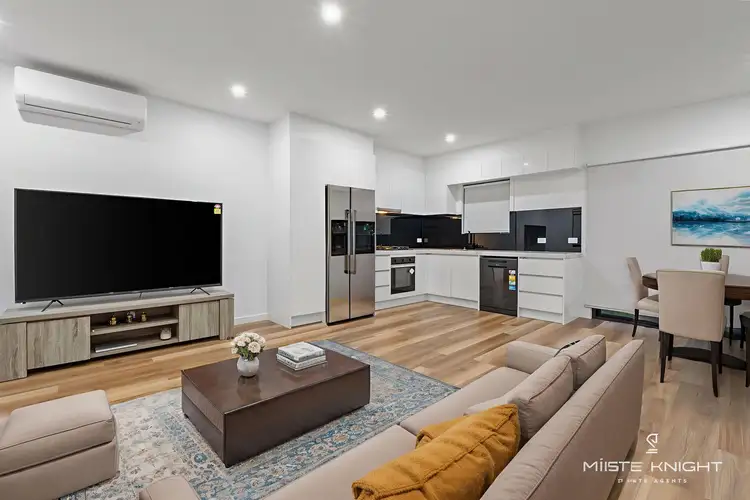 2/100 Links Street, Sunshine West VIC 3020