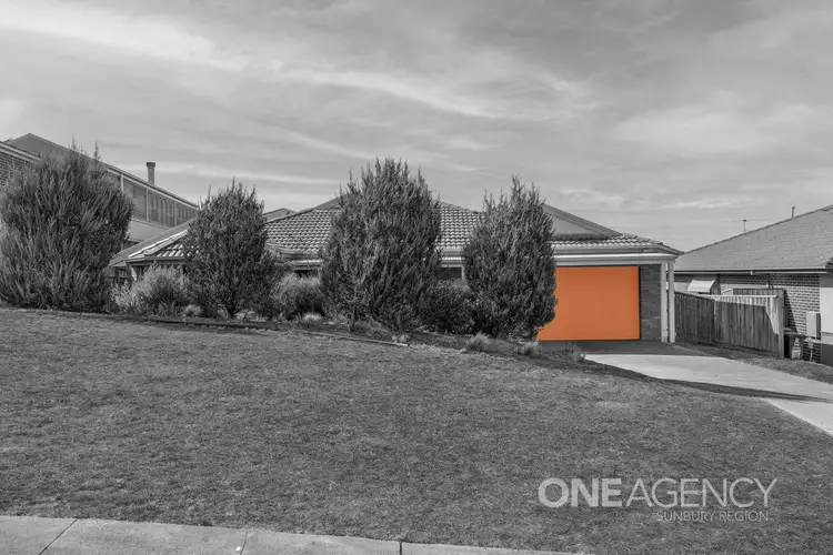 6 Windsor Rise, Sunbury VIC 3429