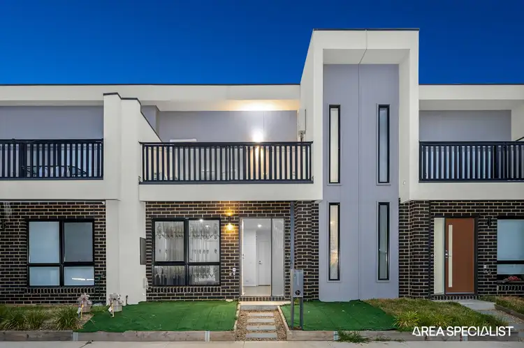 18 Myrtle Walk, Cranbourne West VIC 3977