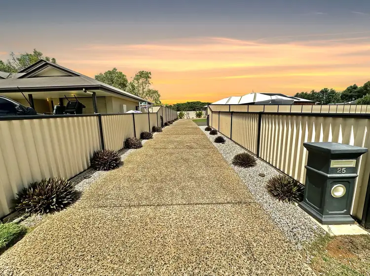 25. Skewis Street,, Chinchilla QLD 4413