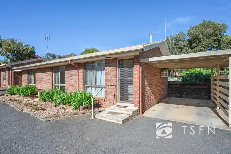 2/8 Clarke Street, Kennington VIC 3550