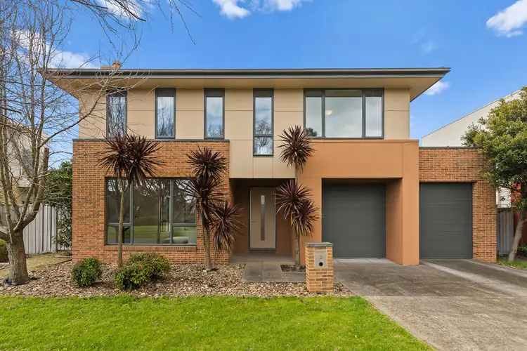 3 Dresden Drive, Waterways VIC 3195