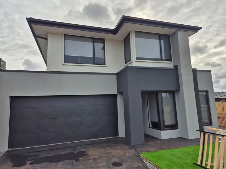 2 Patel Place, Rockbank VIC 3335