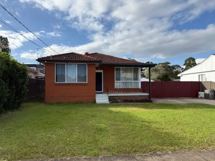 25 Kambala Crescent, Fairfield West NSW 2165