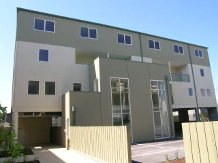 2/16 Wests Road, Maribyrnong VIC 3032