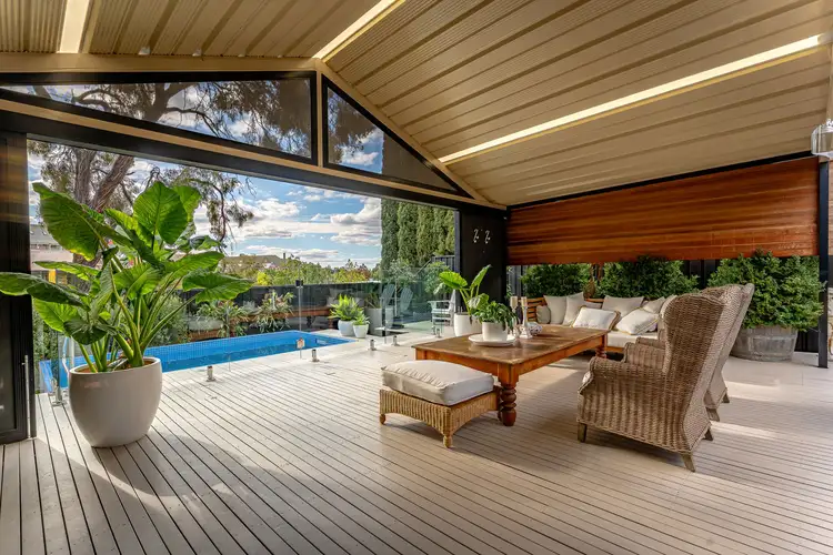 2 Knox Court, Kennington VIC 3550