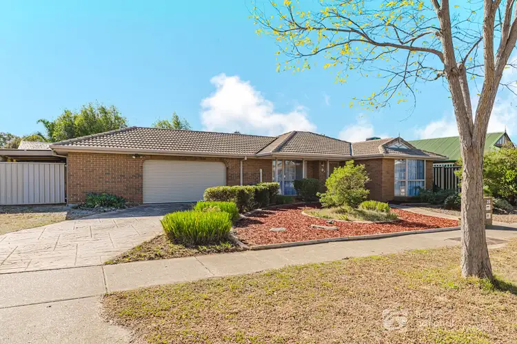 28 Stanley Crescent, Brookfield VIC 3338