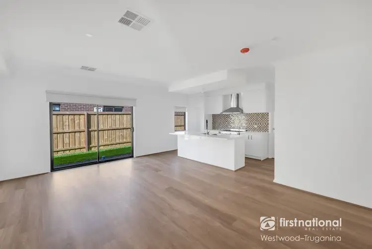6 Salsola Road, Rockbank VIC 3335