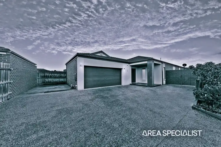 9 Whipbird Court, Pakenham VIC 3810