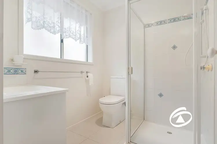 Sixth view of Homely house listing, 2 Edan Court, Pakenham VIC 3810