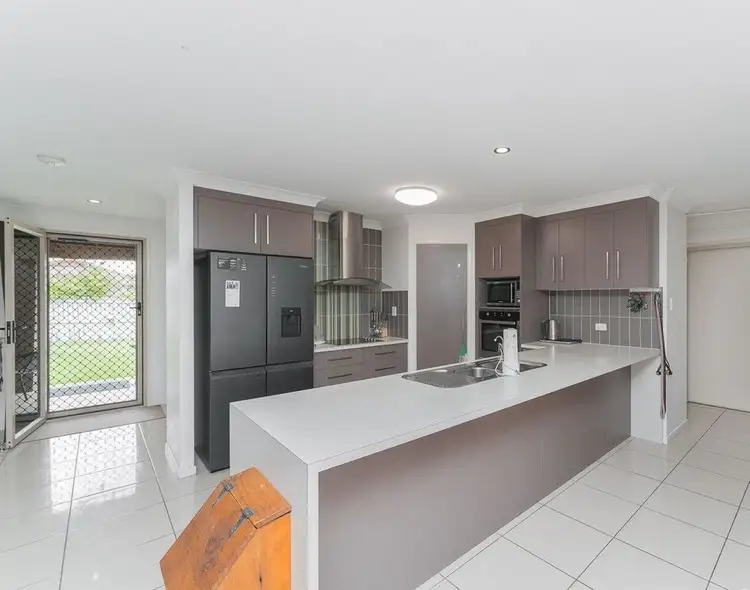 3 Thomas Street, Gracemere QLD 4702