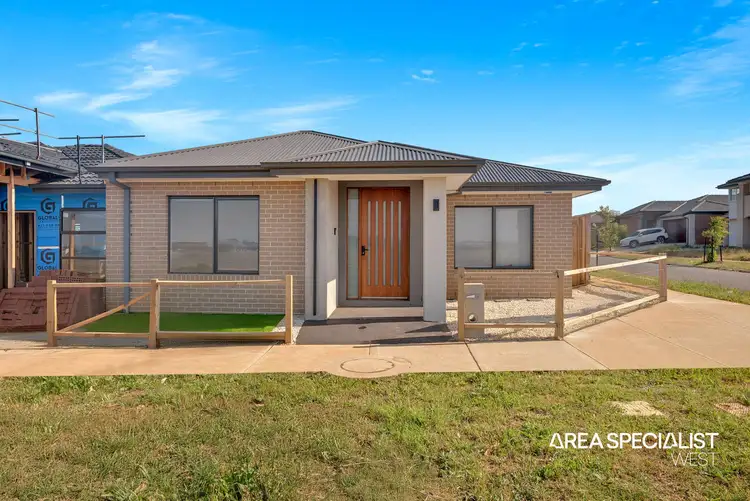30 Viola Drive, Rockbank VIC 3335