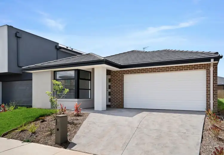10 Pavilion Street, Deanside VIC 3336