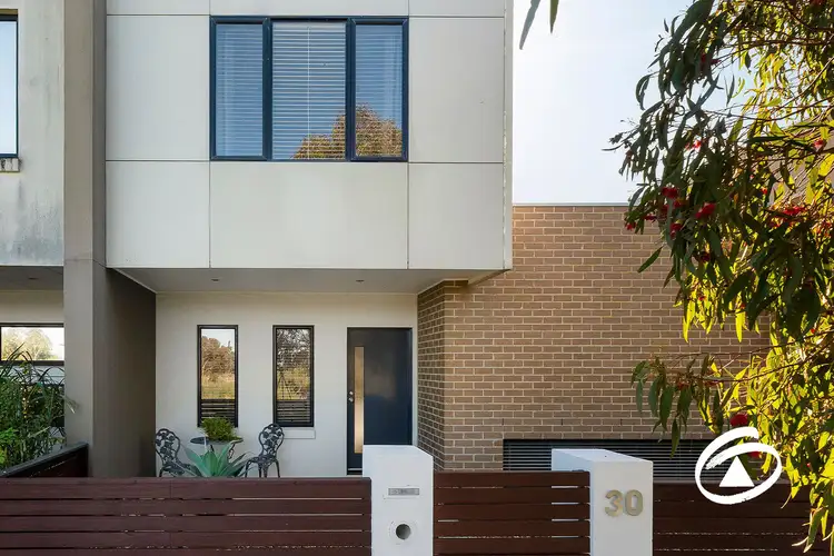 30 Rush Lily Drive, Officer VIC 3809